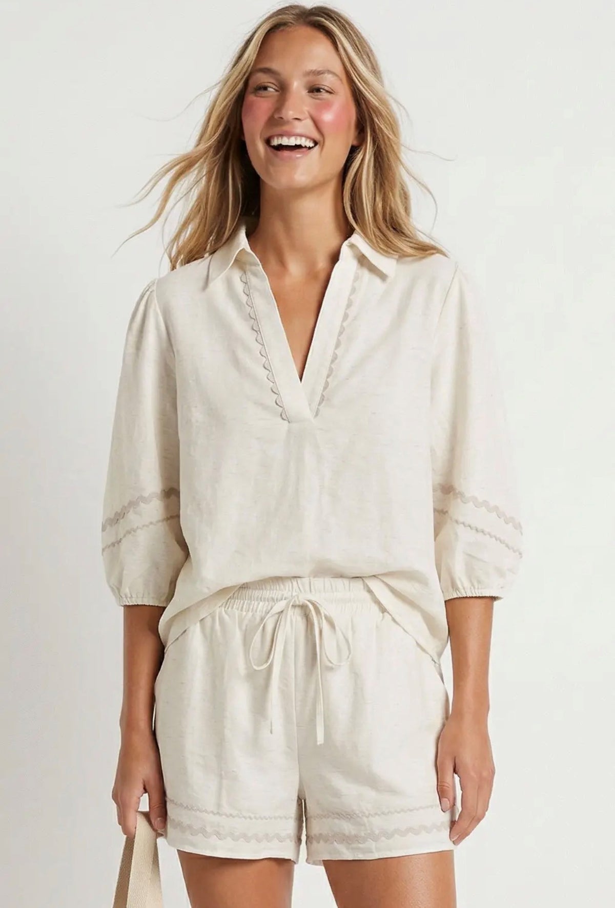 NZ White Contrast Trim Top