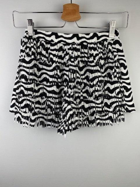 MI Black/White Fringe Short - IF SO 
