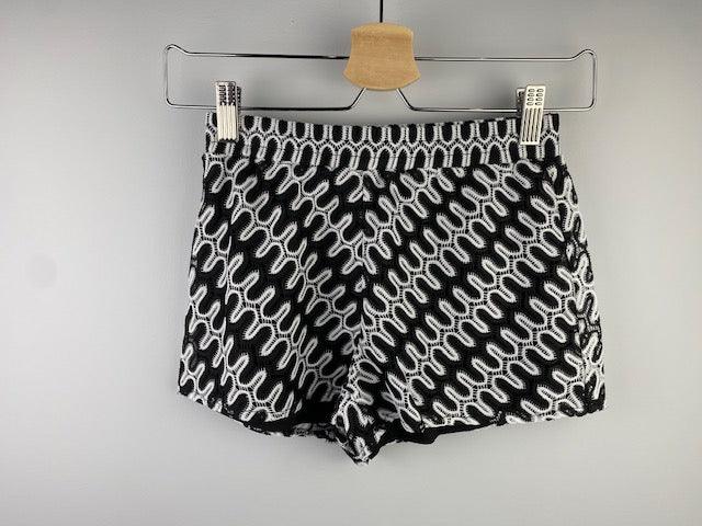 MI Black/White Zig Zag Short - IF SO 